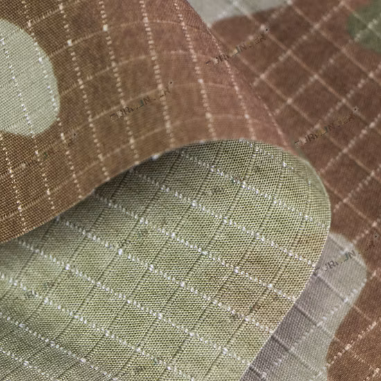 Tissu Ripstop en polyester camouflage tricolore de bonne qualité, vente en gros de tissu ripstop imprimé camouflage